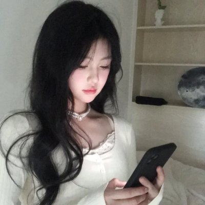 完蛋,醒来后我被美女包围了
